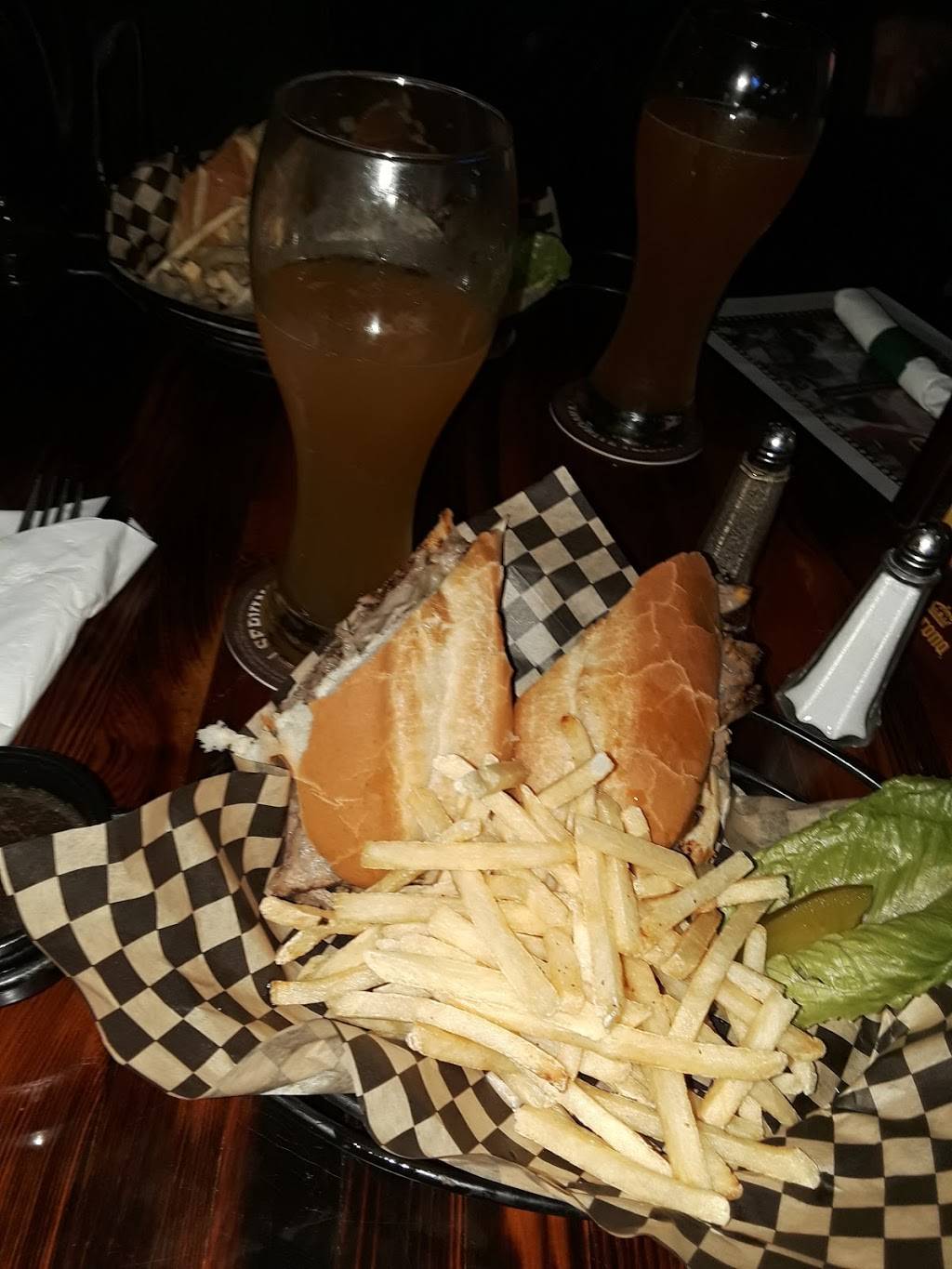 Rickys Sports Theatre & Grill | restaurant | 15028 Hesperian Blvd, San Leandro, CA 94578, USA | 5103170200 OR +1 510-317-0200