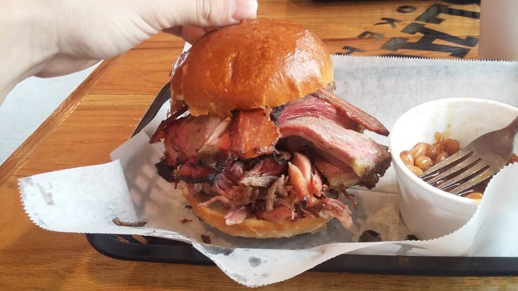 Blacks Smokehouse | restaurant | 1528 Blue Ridge Blvd, Seneca, SC 29672, USA | 8647844599 OR +1 864-784-4599