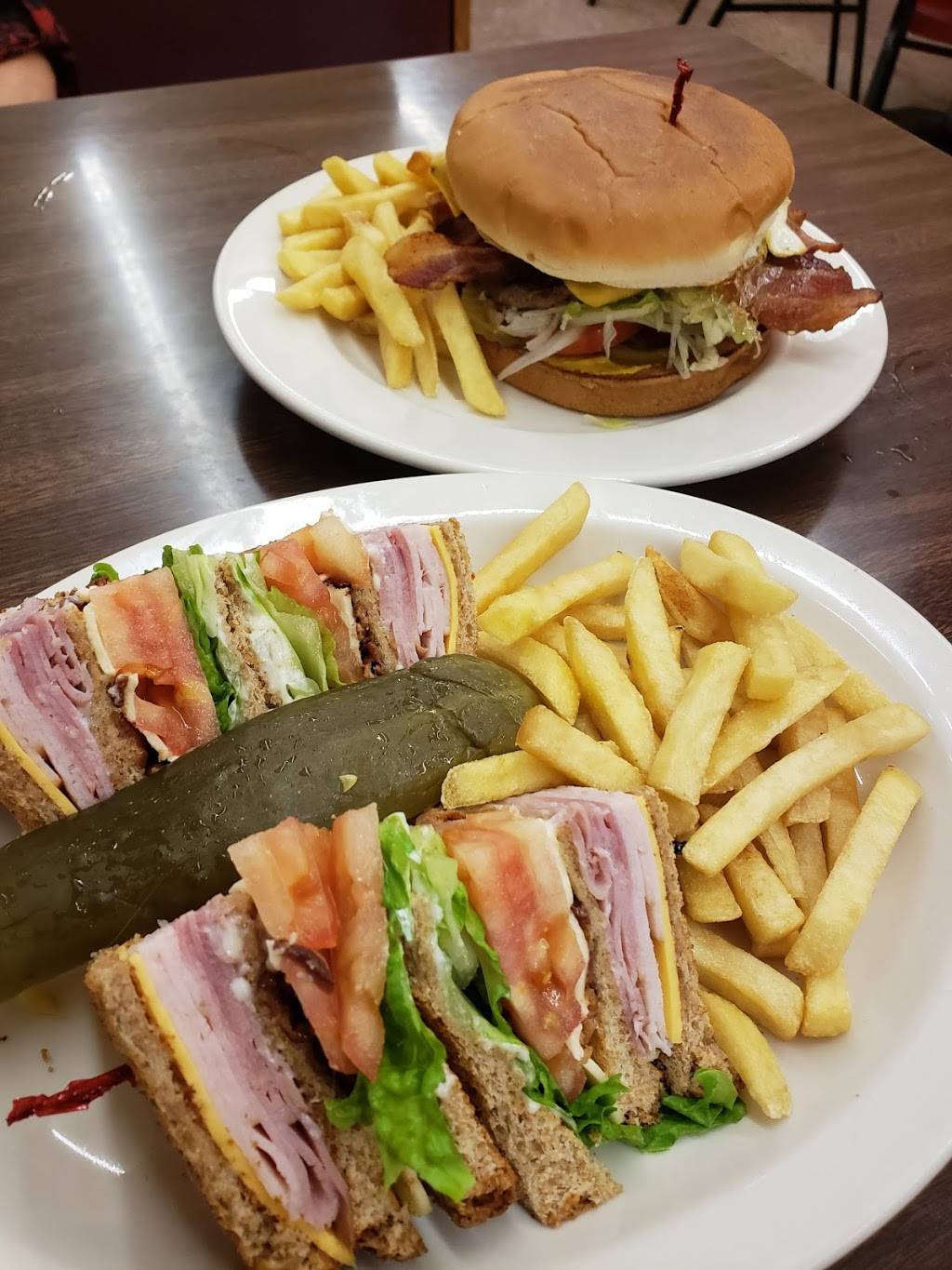 Yale Street Grill | restaurant | 2100 Yale St, Houston, TX 77008, USA | 7138613113 OR +1 713-861-3113