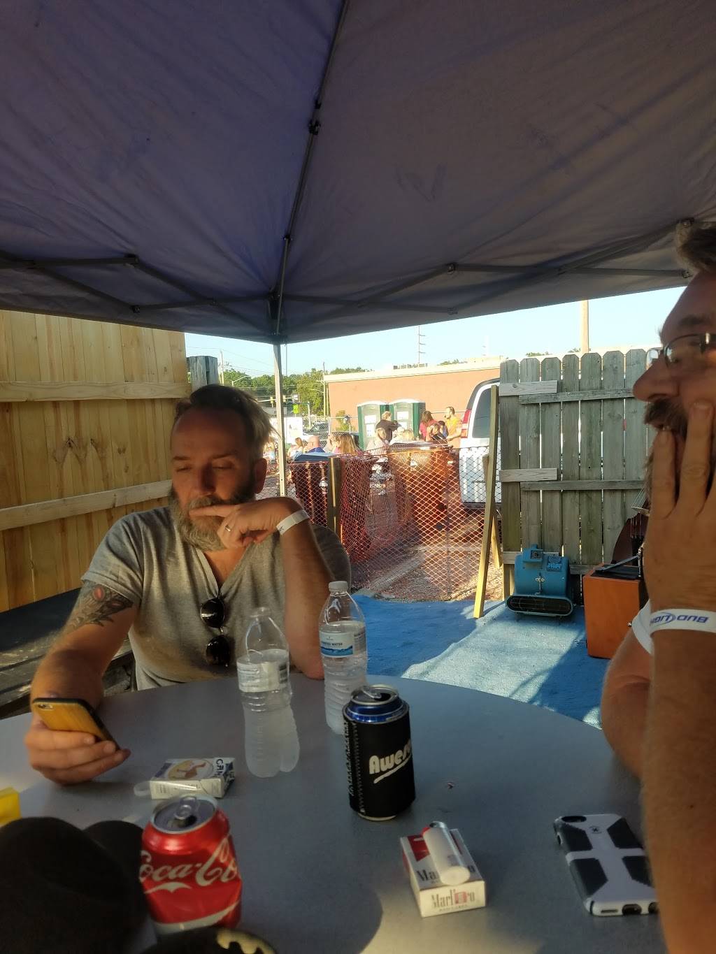 Specks Bar & Grill | restaurant | 2105 SW Mission Ave, Topeka, KS 66614, USA | 7852729749 OR +1 785-272-9749