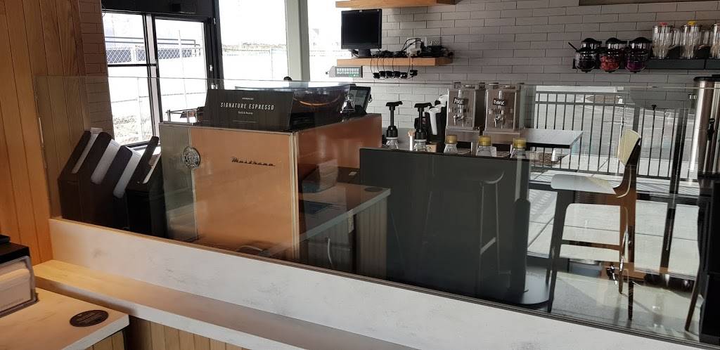 Starbucks | cafe | 351 W Dundee Rd, Wheeling, IL 60090, USA | 2242778615 OR +1 224-277-8615