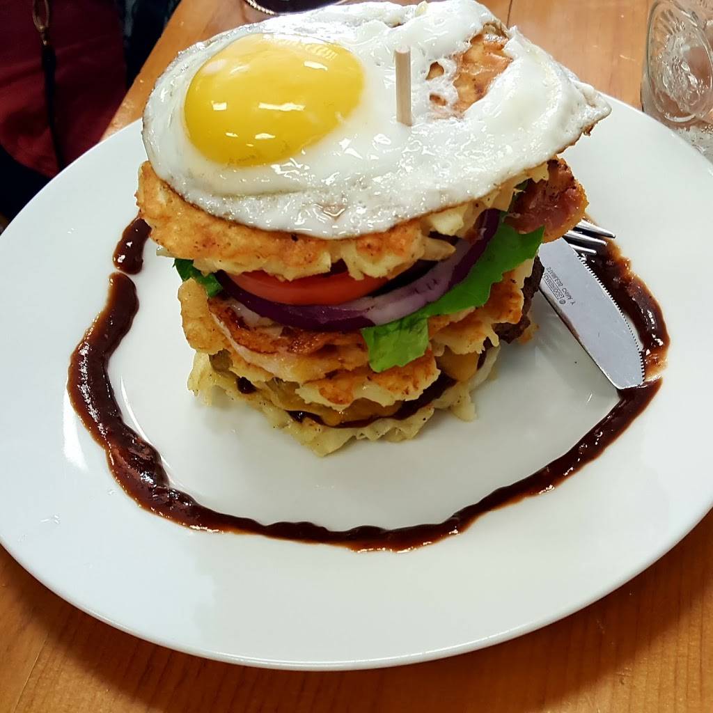 Stacks | restaurant | 1950 Lauzon Rd, Windsor, ON N8R 1A2, Canada | 5199881950 OR +1 519-988-1950