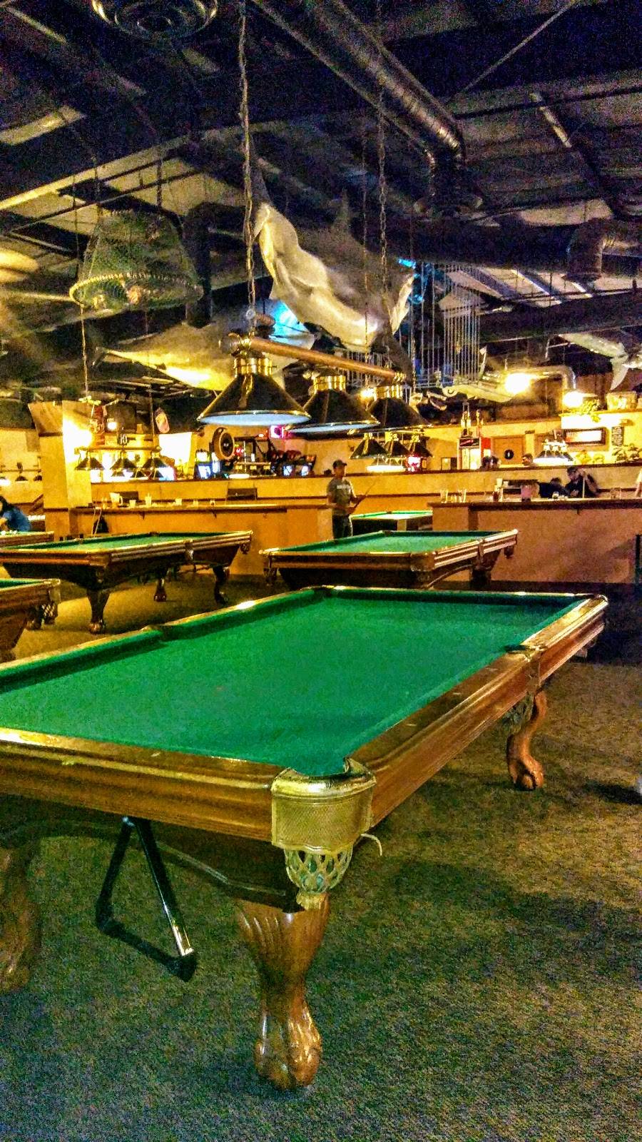 Sharkeys Family Billiards & Pizza | restaurant | 700 W Hawkeye Ave, Turlock, CA 95380, USA | 2096697665 OR +1 209-669-7665