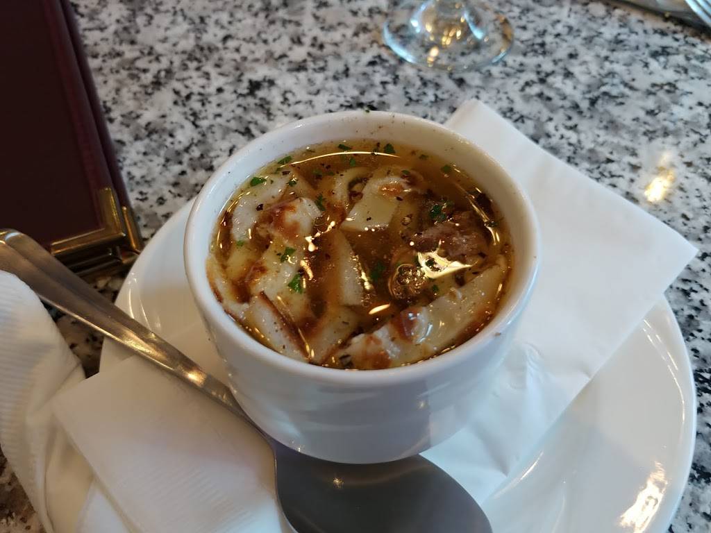 Old House Cosmopolitan | restaurant | 1024 Cameron St, Alexandria, VA 22314, USA | 7037179361 OR +1 703-717-9361