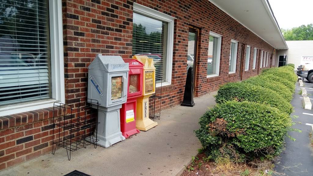 Town House II | restaurant | 1870 S Main St, Kannapolis, NC 28081, USA | 7049388220 OR +1 704-938-8220