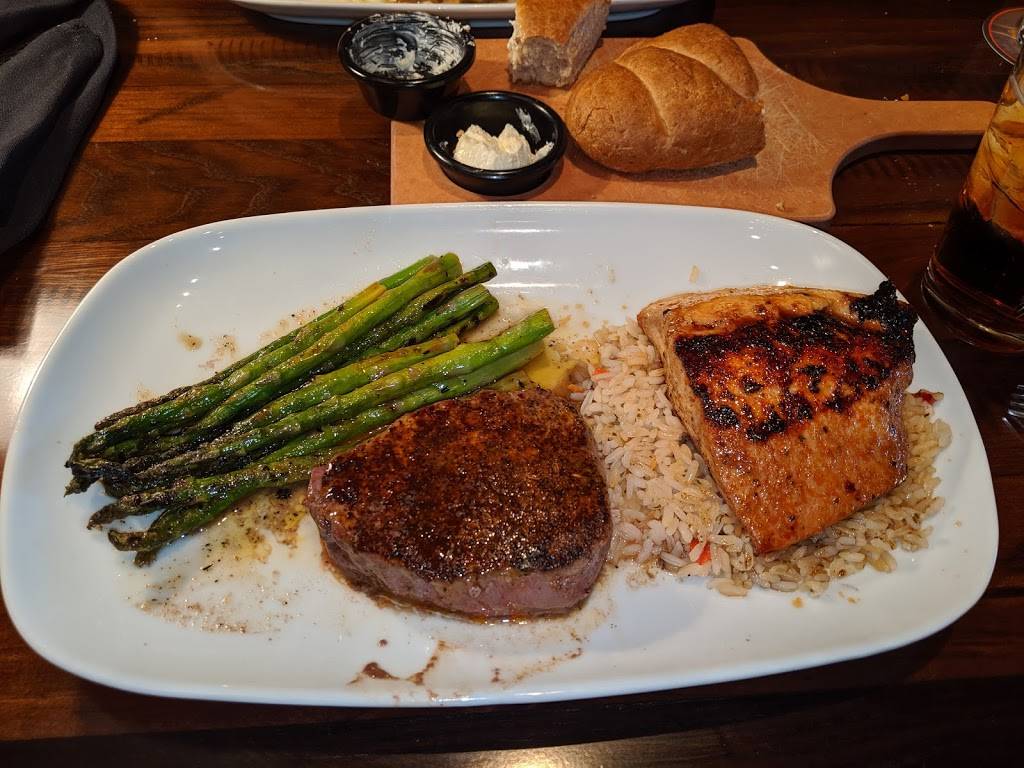 LongHorn Steakhouse | meal takeaway | 8285 W Bowles Ave, Littleton, CO 80123, USA | 3039483111 OR +1 303-948-3111