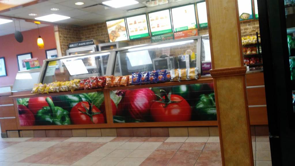 Subway Restaurants | restaurant | 3809 S Shaver St #170, Pasadena, TX 77504, USA | 7139433355 OR +1 713-943-3355