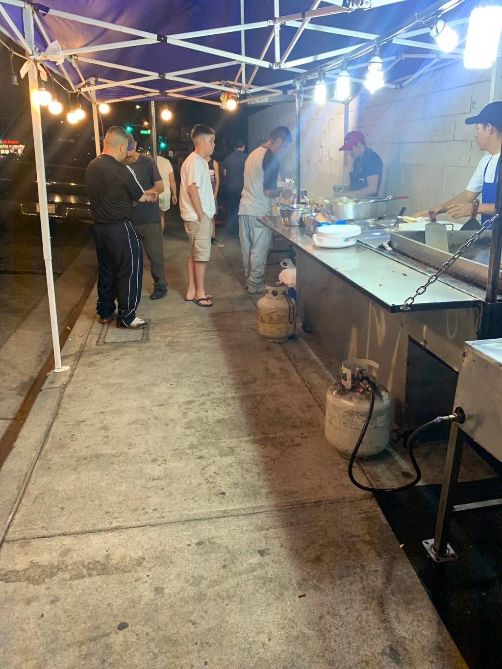 La Parrilla Loca | restaurant | Amar Rd, La Puente, CA 91744, USA | 3233071271 OR +1 323-307-1271