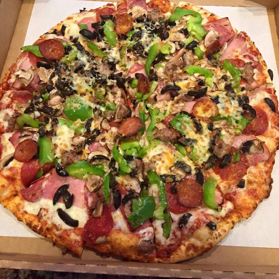 Straw Hat Pizza | restaurant | 540 Bogue Rd W-2, Yuba City, CA 95991, USA | 5306715150 OR +1 530-671-5150