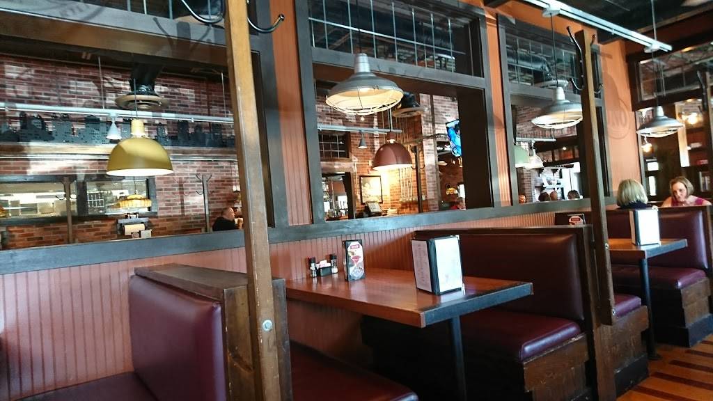 Uno Pizzeria & Grill | meal takeaway | 8 Pottstown Pike, Exton, PA 19341, USA | 6102804555 OR +1 610-280-4555