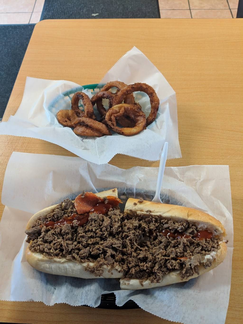 Pudges | restaurant | 1555 Sumneytown Pike, Lansdale, PA 19446, USA | 2672634968 OR +1 267-263-4968