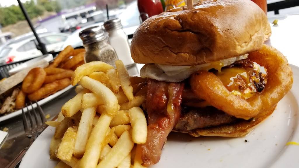 The Purple Place Bar & Grill | restaurant | 363 Green Valley Rd, El Dorado Hills, CA 95762, USA | 9169332313 OR +1 916-933-2313