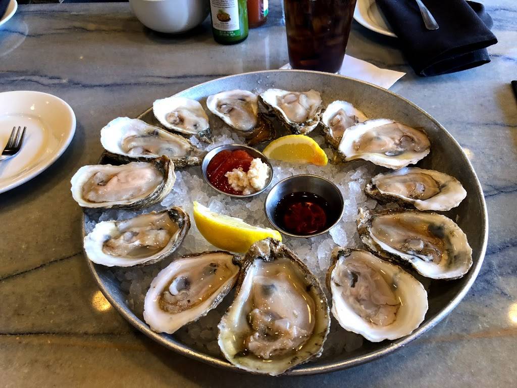 Pearlz Oyster Bar | restaurant | 153 E Bay St, Charleston, SC 29401, USA | 8435775755 OR +1 843-577-5755