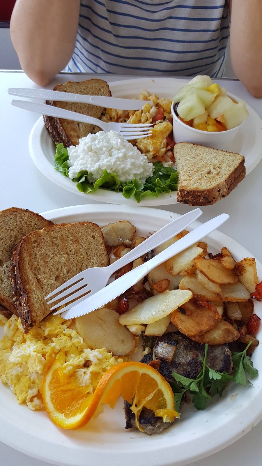 Rubys Diner | restaurant | 1 Balboa Pier #1, Newport Beach, CA 92661, USA | 9496757829 OR +1 949-675-7829