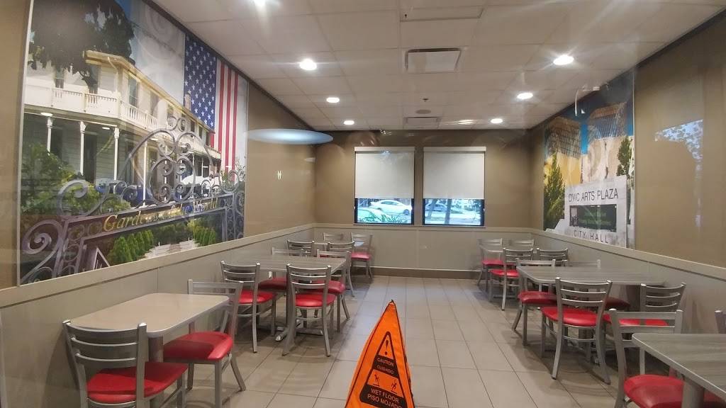 Carls Jr. | restaurant | 1384 N Moorpark Rd, Thousand Oaks, CA 91360, USA | 8054957779 OR +1 805-495-7779