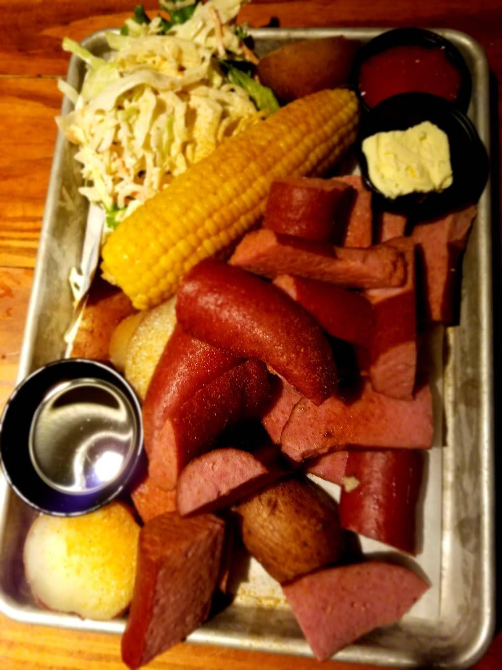 Barracuda Bobs | restaurant | 19 E River St, Savannah, GA 31401, USA | 9127774381 OR +1 912-777-4381