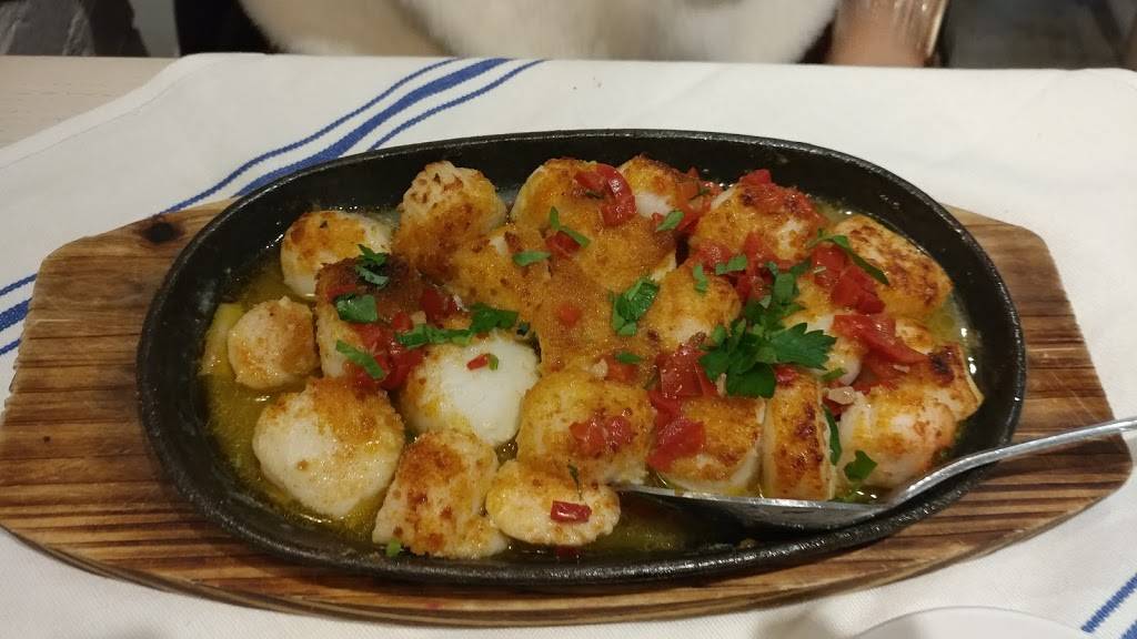 Taverna Kyclades | restaurant | 39-28 Bell Blvd, Bayside, NY 11361, USA | 7186312000 OR +1 718-631-2000