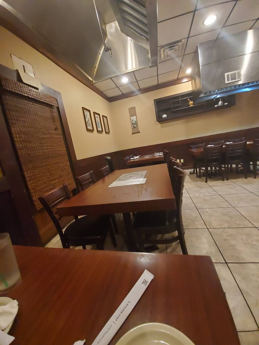 Nollowa Bar & Grill | restaurant | 2560 Royal Ln #102, Dallas, TX 75229, USA | 9722415555 OR +1 972-241-5555