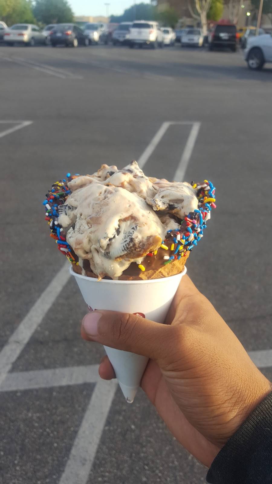 Cold Stone Creamery | bakery | 22820 Vanowen St, West Hills, CA 91307, USA | 8188870524 OR +1 818-887-0524