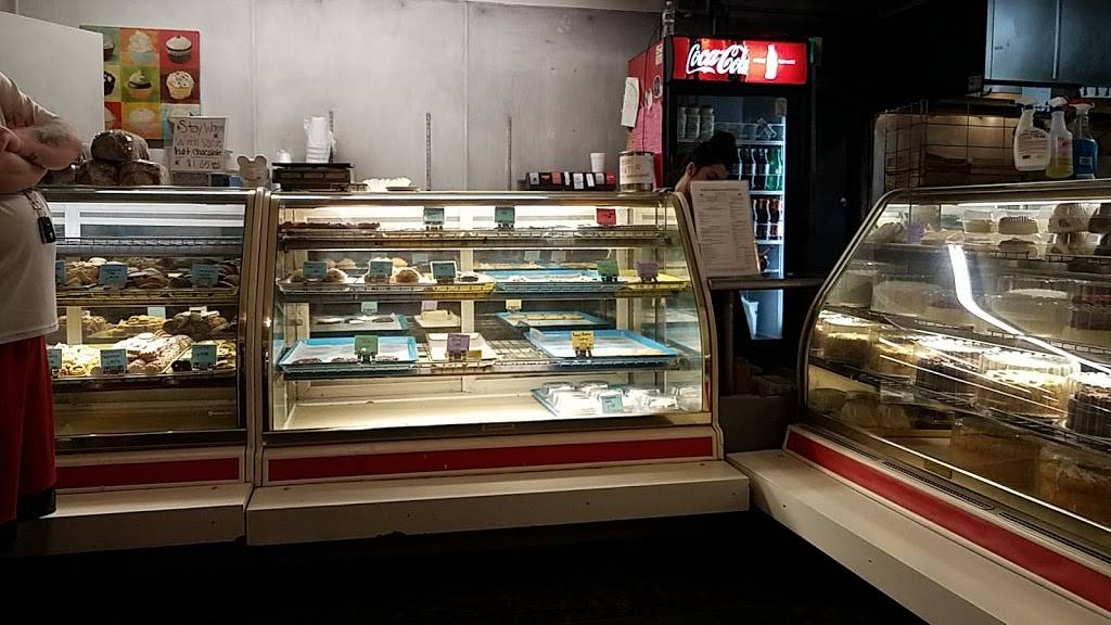 Kellys Kitchen and Bakery | bakery | 12600 Eastern Ave, Middle River, MD 21220, USA | 4103352253 OR +1 410-335-2253