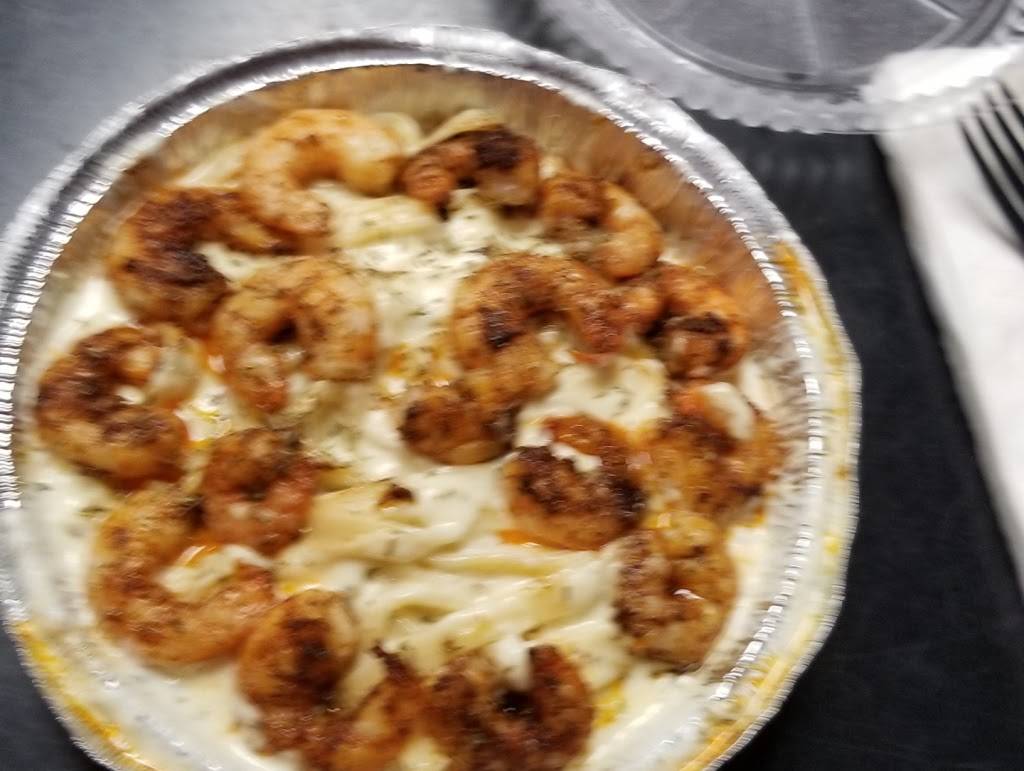 Vinces Crab House | restaurant | 610 Compass Rd E, Middle River, MD 21220, USA | 4106873371 OR +1 410-687-3371