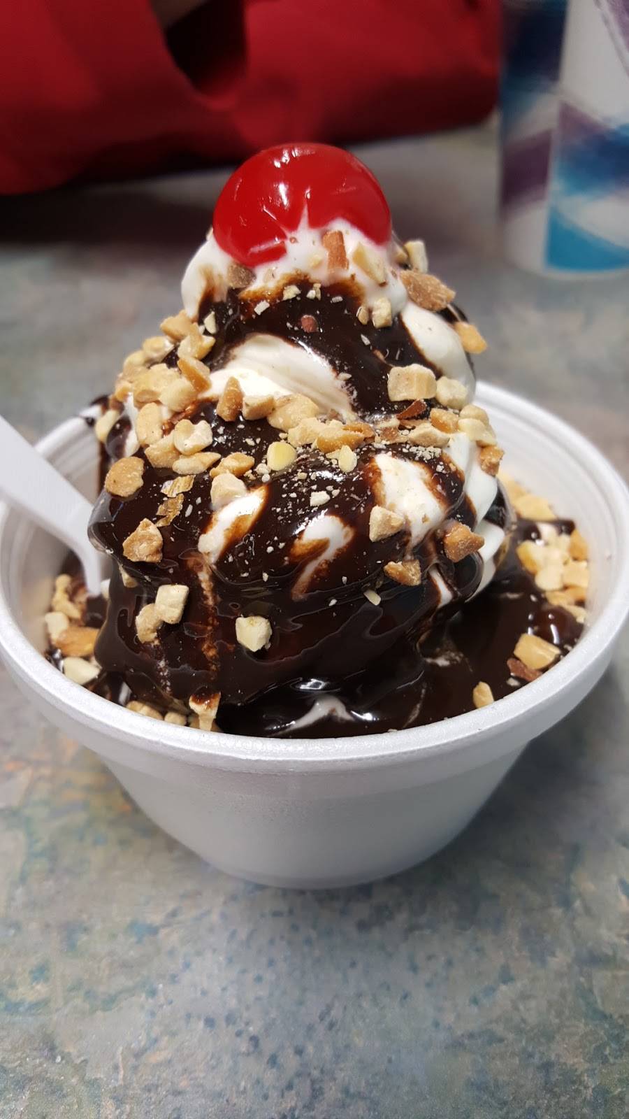 Ballards Iceberg Drive-in | restaurant | 673 E 12300 S, Draper, UT 84020, USA | 8015712453 OR +1 801-571-2453