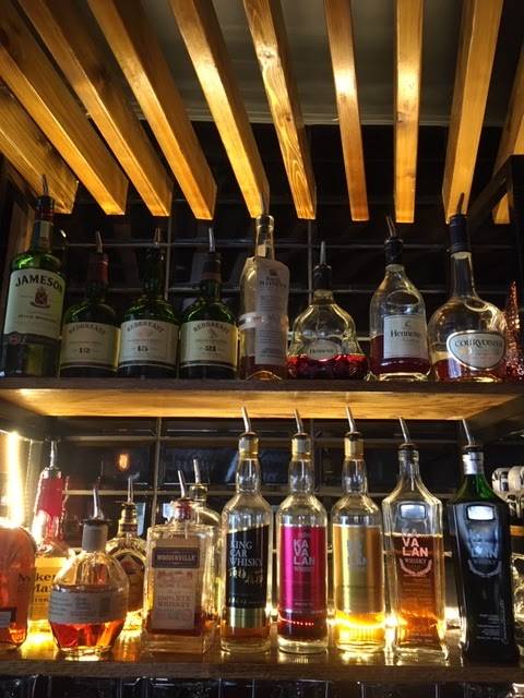 Krawbar Restaurant | restaurant | 80 Front St N, Issaquah, WA 98027, USA | 4256777387 OR +1 425-677-7387