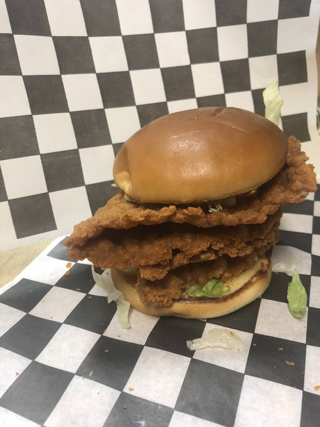 Clubhouse Pizza Florida | restaurant | 106 E High St, Florida, OH 43545, USA | 4197622008 OR +1 419-762-2008