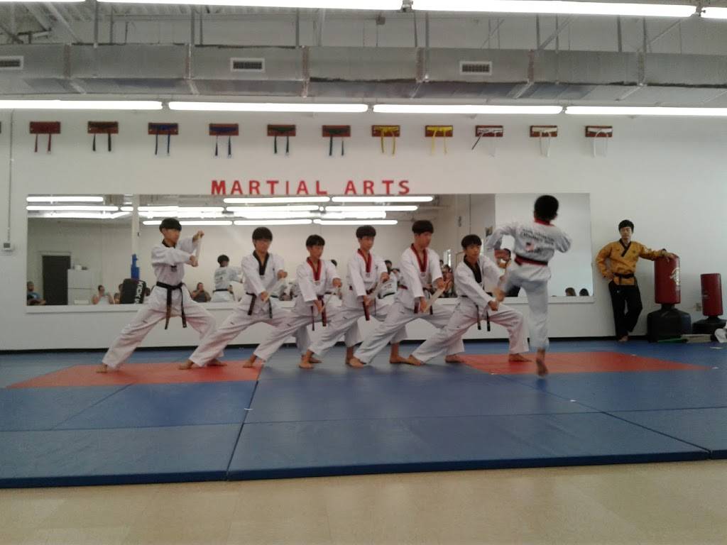 New Jumbo China | meal takeaway | 50 Neuse River Pkwy # 4, Clayton, NC 27527, USA | 9195500882 OR +1 919-550-0882