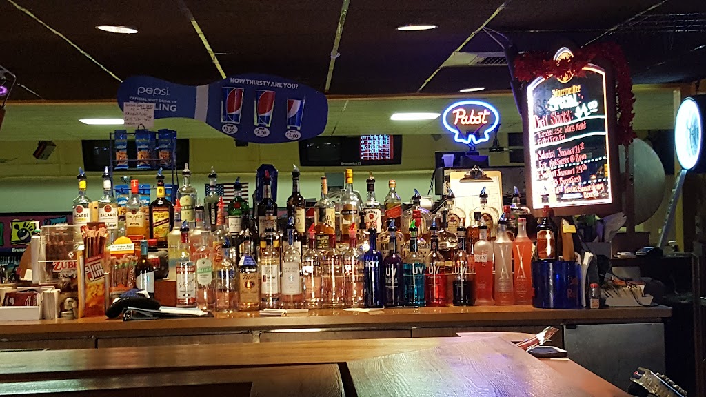 Schwoeglers Sugar River Lanes | restaurant | 807 River St, Belleville, WI 53508, USA | 6084243774 OR +1 608-424-3774