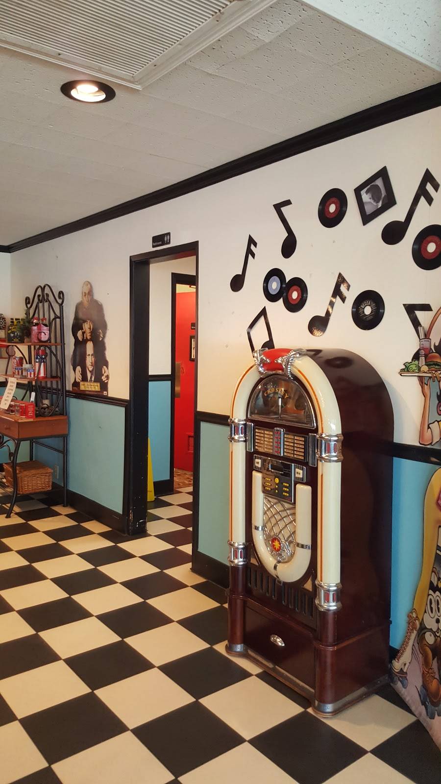 Gravys Diner | restaurant | 4129 University Ave, Cedar Falls, IA 50613, USA | 3192662117 OR +1 319-266-2117