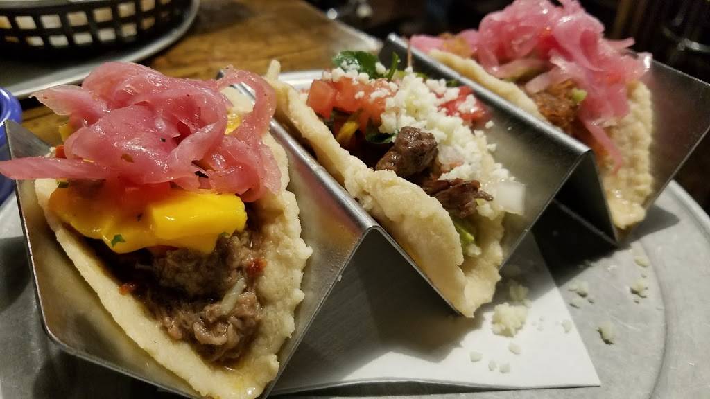 Salty Cowboy | restaurant | 55 E Oak St, Zionsville, IN 46077, USA | 3173440926 OR +1 317-344-0926