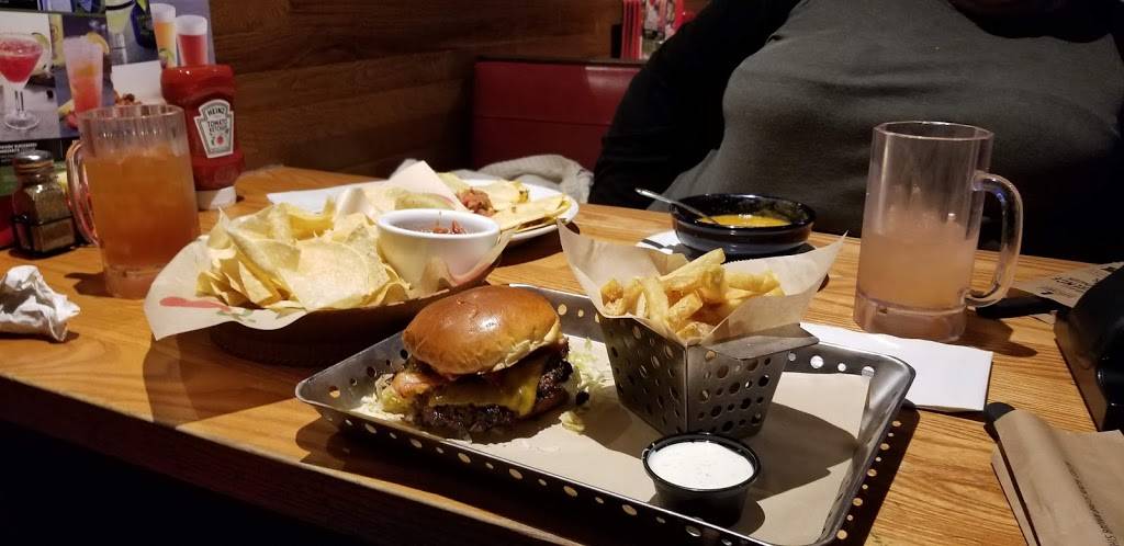 Chilis Grill & Bar | meal takeaway | 2262 Daniels St, Manteca, CA 95337, USA | 2098245200 OR +1 209-824-5200