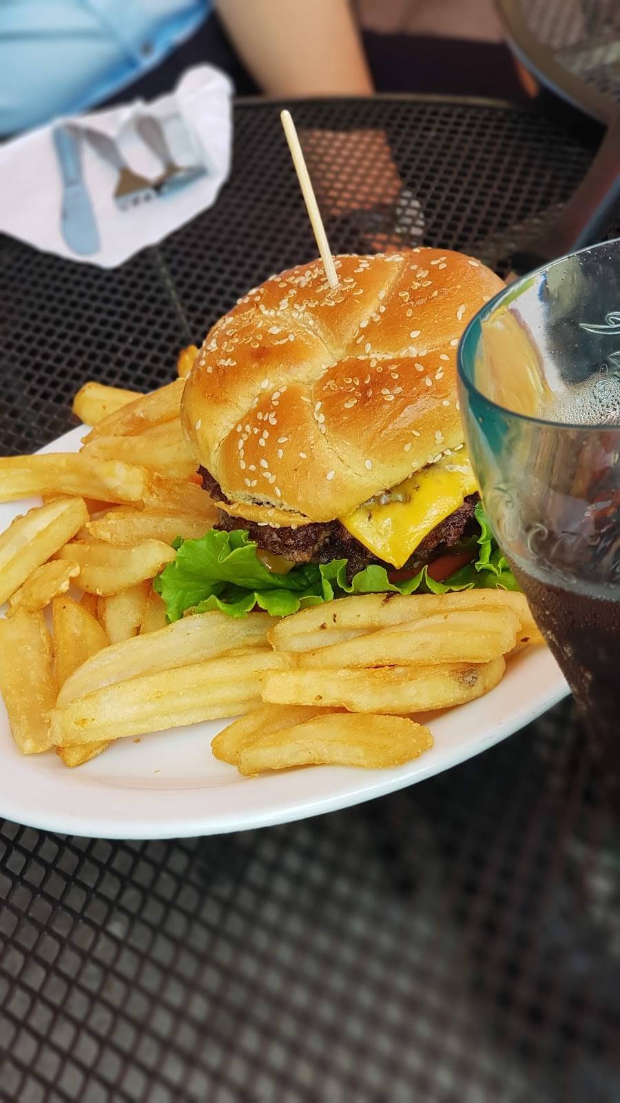 Dennys | restaurant | 8601 S Bellanca Ave, Los Angeles, CA 90045, USA | 3104101222 OR +1 310-410-1222