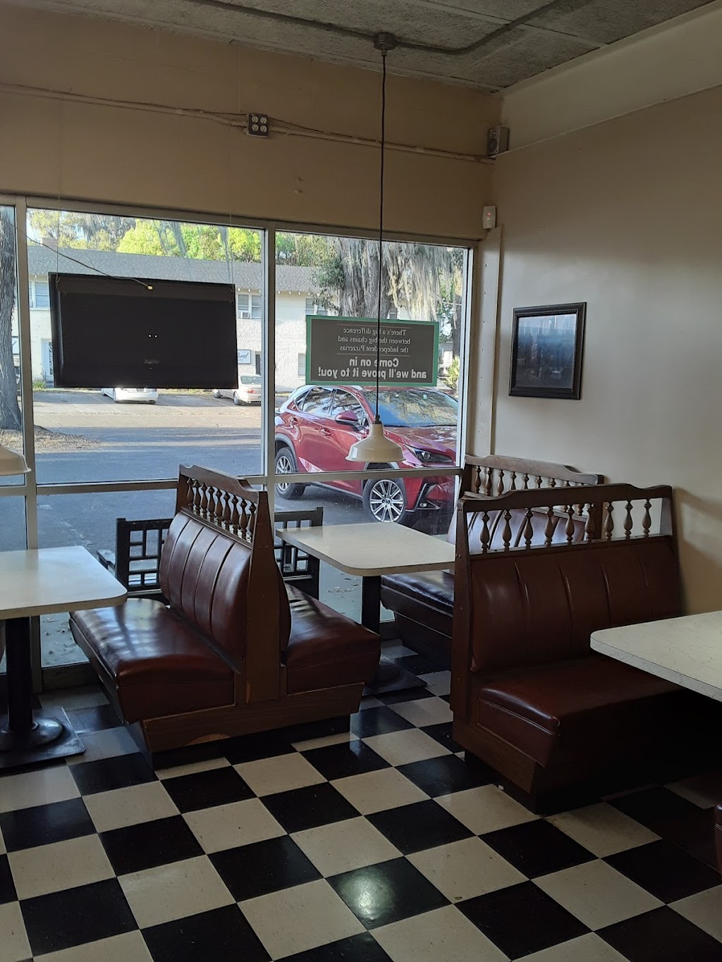 Cucinellas Brick Oven Pizzeria | restaurant | 201 SW Rutledge St, Madison, FL 32340, USA | 8509733388 OR +1 850-973-3388