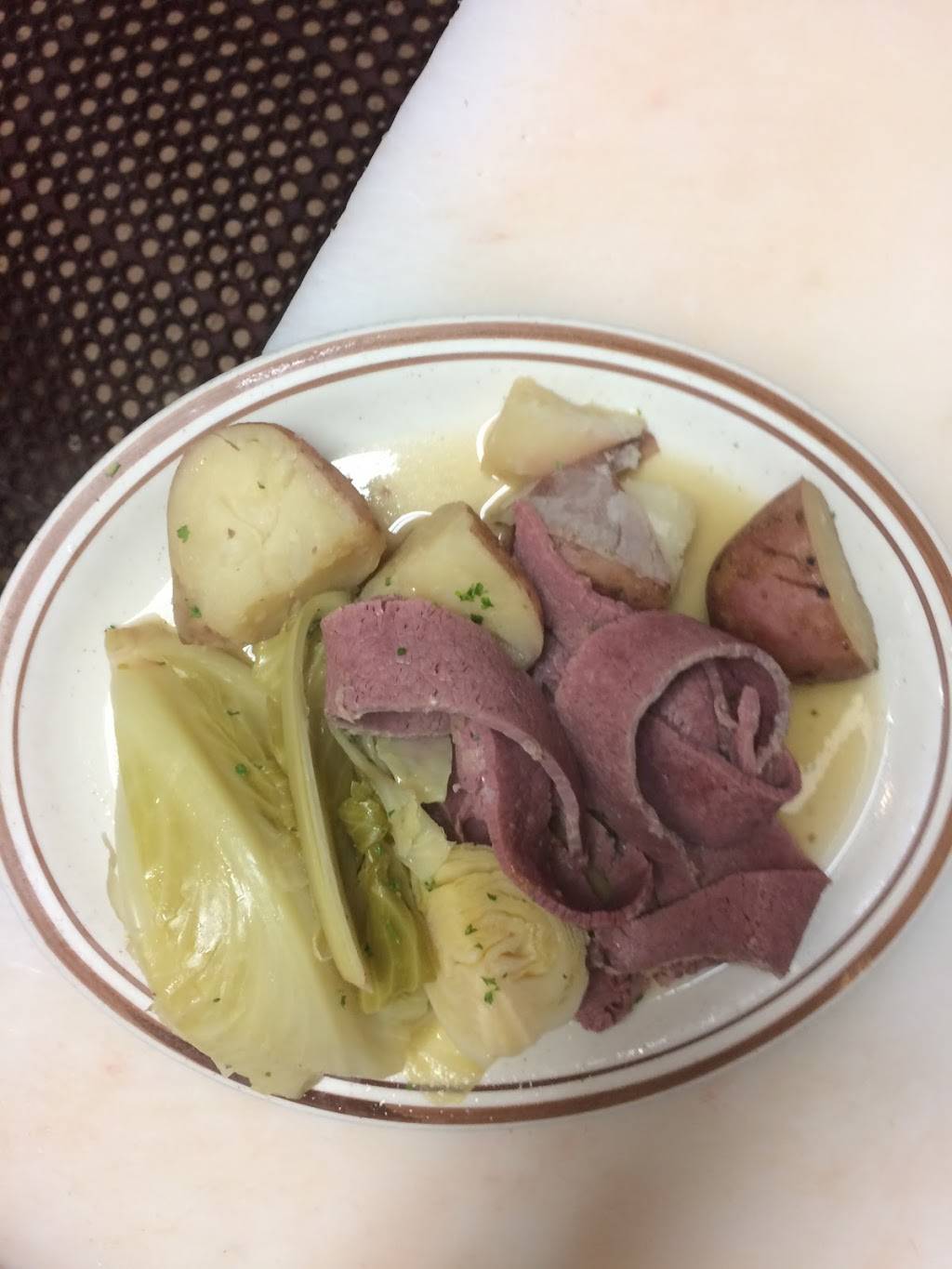 Corner Galley Restaurant | restaurant | 5411 Merrick Rd, Massapequa, NY 11758, USA | 5167989018 OR +1 516-798-9018