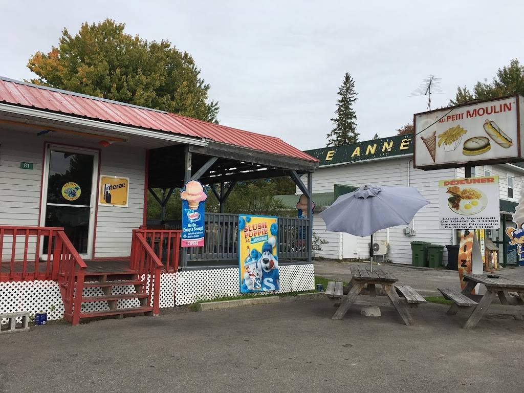 Au Petit Moulin | restaurant | 81 Rue Principale, Fassett, QC J0V 1H0, Canada | 8194235072 OR +1 819-423-5072