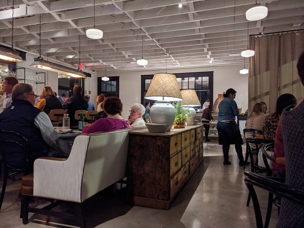 Aventine Rome | restaurant | 401 W 3rd St SW, Rome, GA 30165, USA | 7064134211 OR +1 706-413-4211