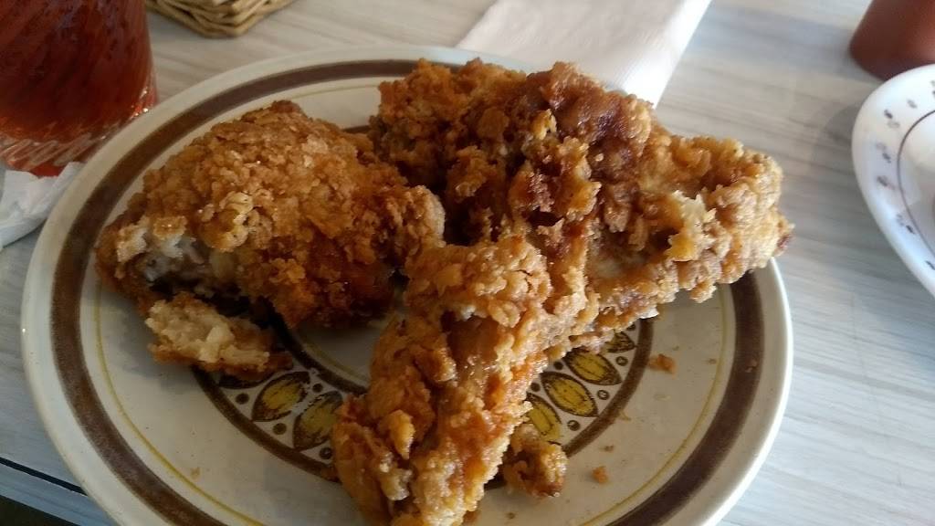 Coliseum Country Cafe | restaurant | 1904 Coliseum Blvd, Greensboro, NC 27403, USA | 3362991809 OR +1 336-299-1809