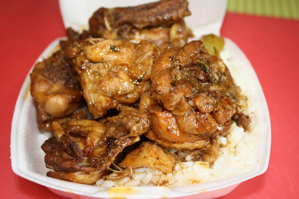 Lloyds Jamaican Restaurant | restaurant | 1710 Jane St, York, ON M9N 2S4, Canada | 4162422436 OR +1 416-242-2436