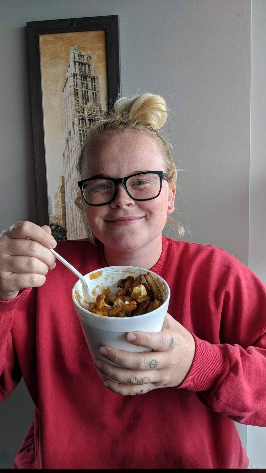 La Poutinerie Albert | restaurant | 780 Boulevard Saint-Joseph, Gatineau, QC J8Y 4B9, Canada | 8192054020 OR +1 819-205-4020