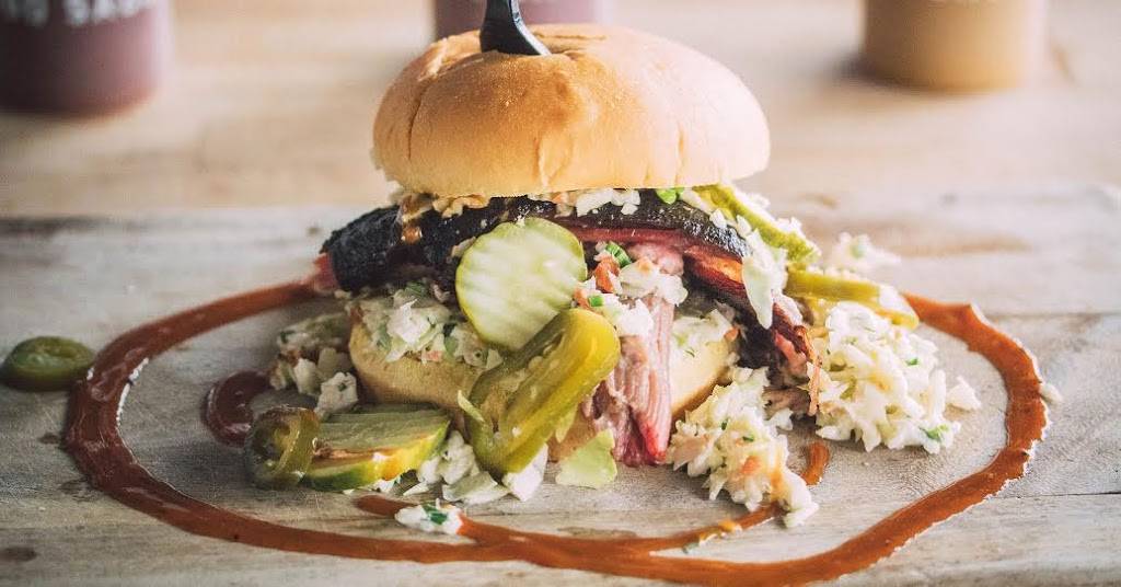 4 Rivers Smokehouse | restaurant | 14330 N Dale Mabry Hwy, Tampa, FL 33618, USA | 8444748377 OR +1 844-474-8377