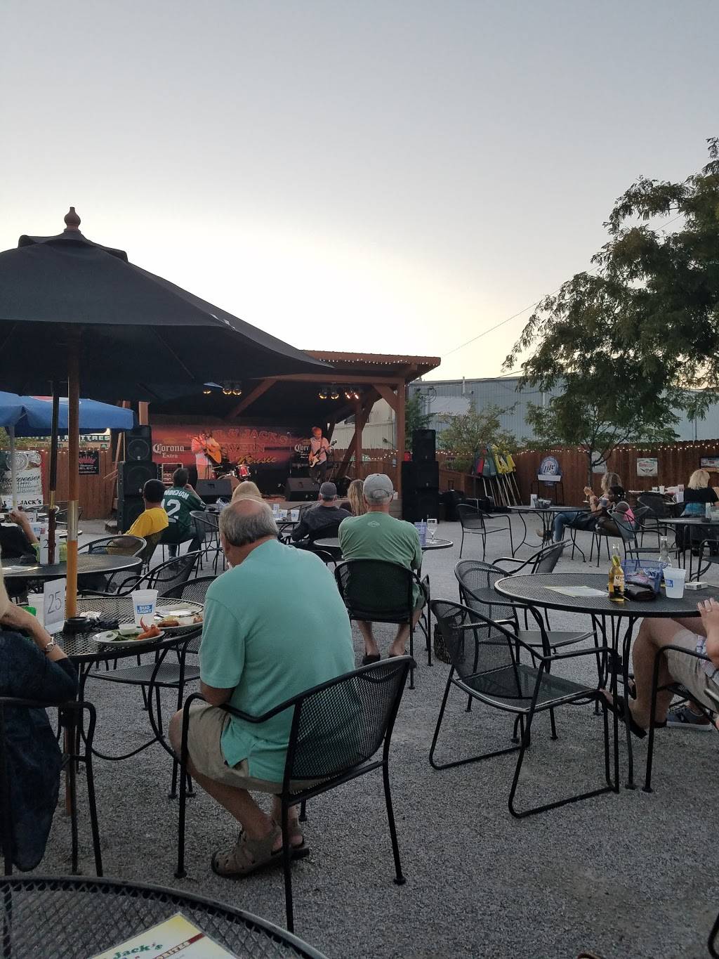 Paul & Jacks Tavern | restaurant | 1808 Clay St, North Kansas City, MO 64116, USA | 8162219866 OR +1 816-221-9866