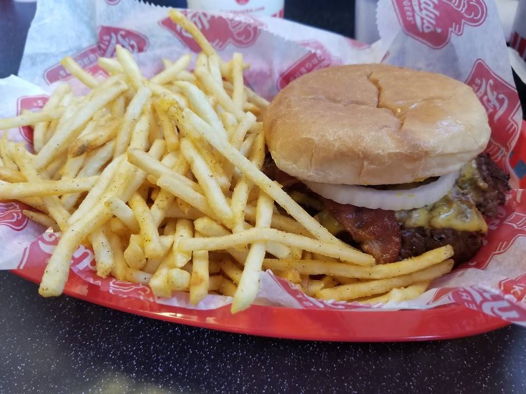 Freddys Frozen Custard & Steakburgers | restaurant | 916 W Kimberly Rd, Davenport, IA 52806, USA | 5633453000 OR +1 563-345-3000