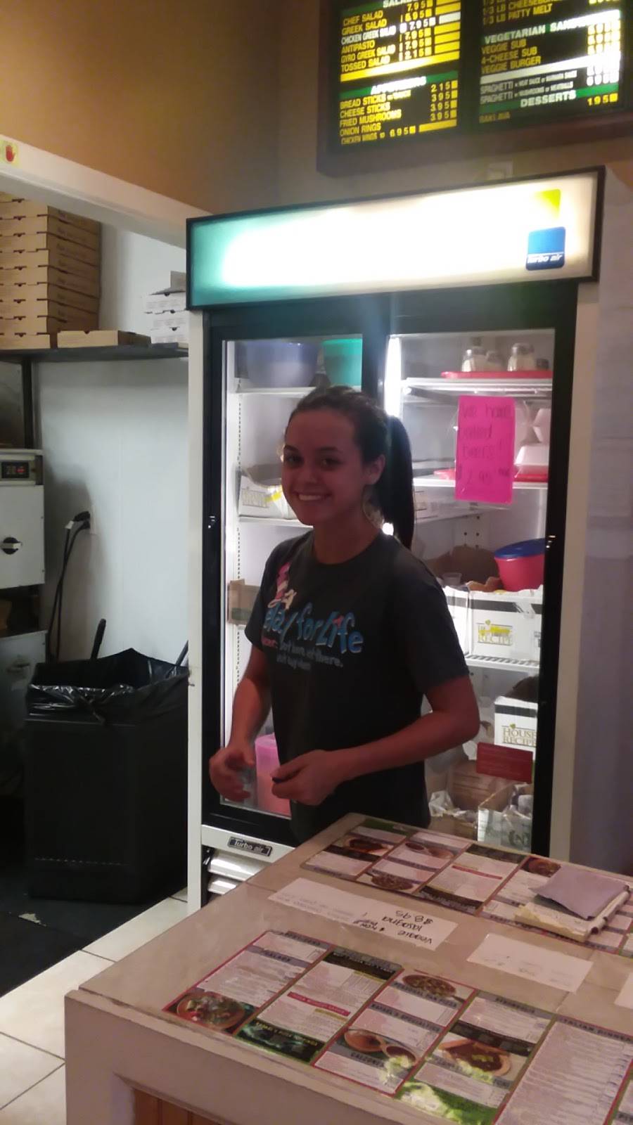 Rafaels Italian Restaurant | restaurant | 1111 Sparta St, McMinnville, TN 37110, USA | 9314743301 OR +1 931-474-3301