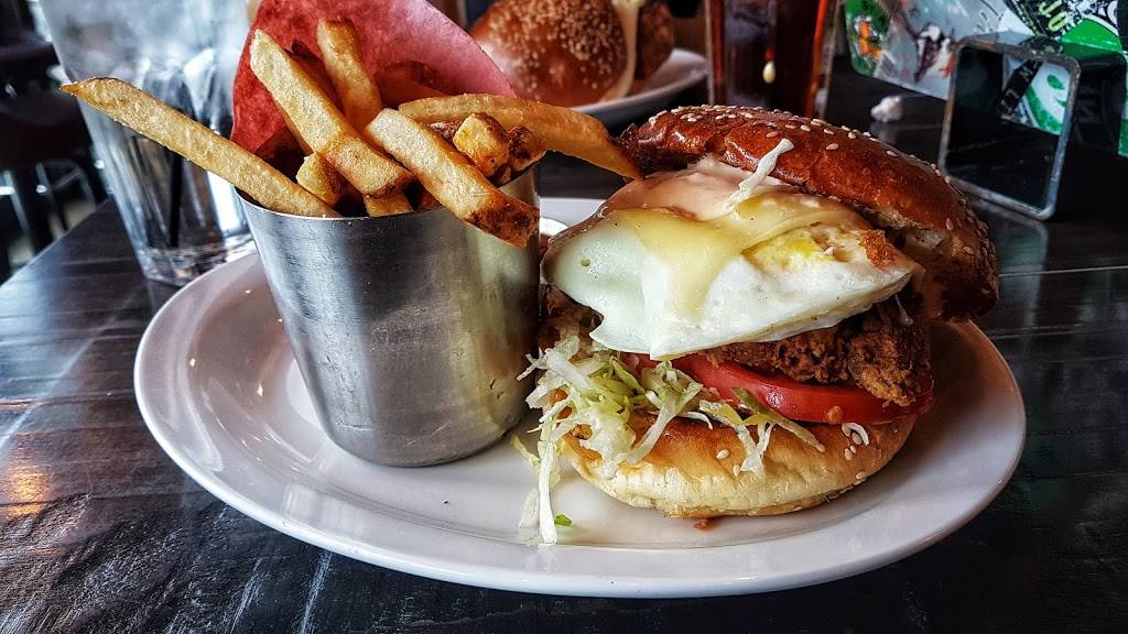 Beertown Public House - Burlington | restaurant | 2050 Appleby Line Unit K, Burlington, ON L7L 6M6, Canada | 9053327722 OR +1 905-332-7722