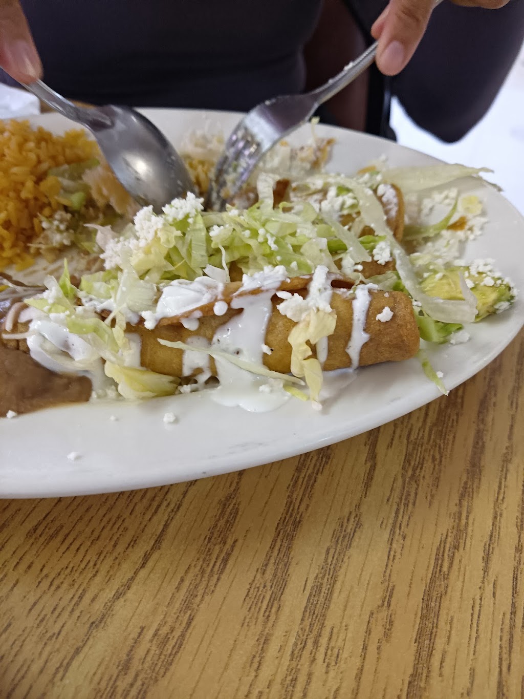 Mimis Restaurant | restaurant | 1400 Ross St, Amarillo, TX 79102, USA | 8063733484 OR +1 806-373-3484