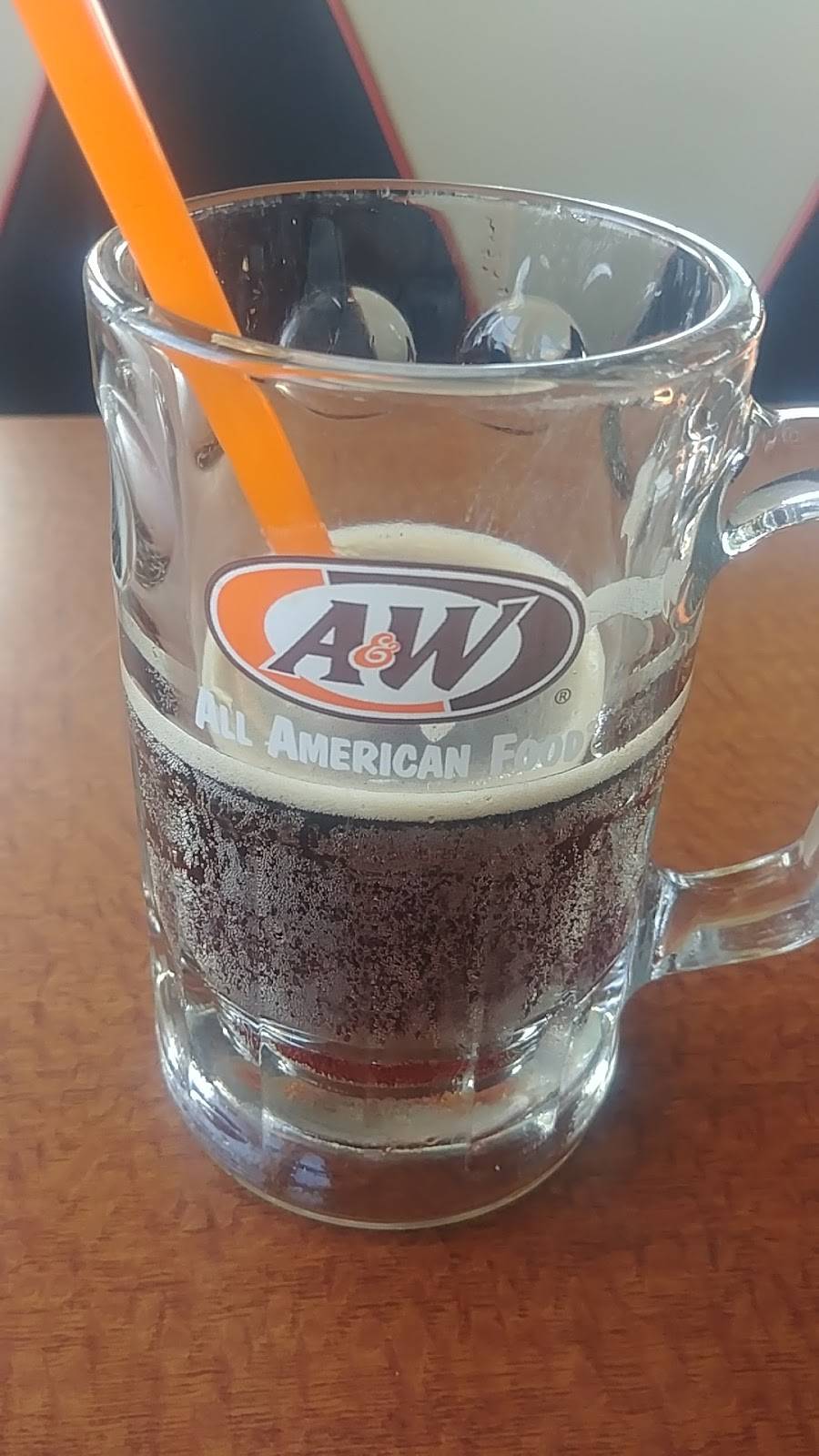 A&W Restaurant | restaurant | 2108 N Westwood Blvd, Poplar Bluff, MO 63901, USA | 5737851750 OR +1 573-785-1750