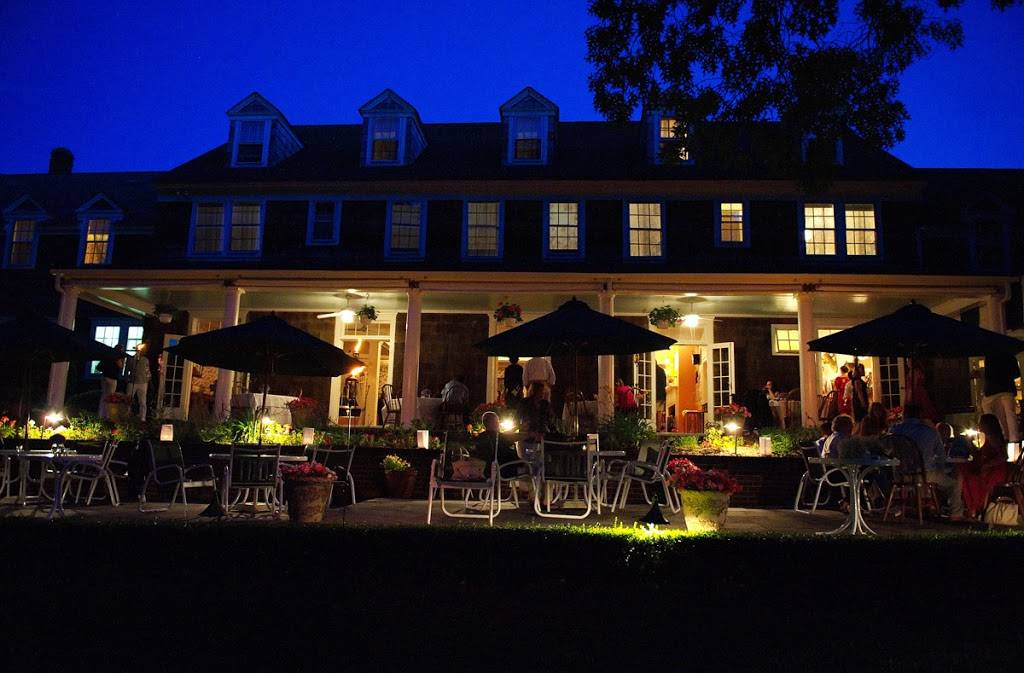 Rams Head Inn | restaurant | 108 S Ram Island Dr, Shelter Island Heights, NY 11965, USA | 6317490811 OR +1 631-749-0811