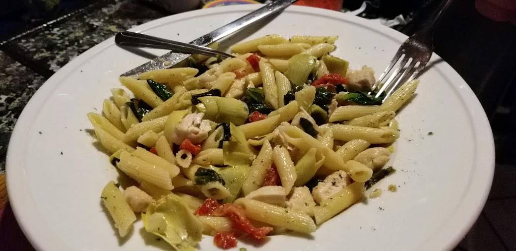 Finns Tap Room and Party House | restaurant | 14 Railroad St, Victor, NY 14564, USA | 5859244660 OR +1 585-924-4660